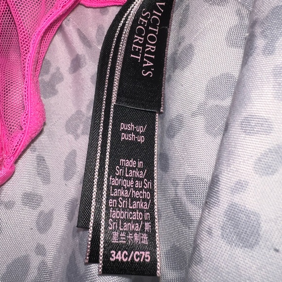 34C Victoria Secret PushUp Bra - Picture 3 of 3